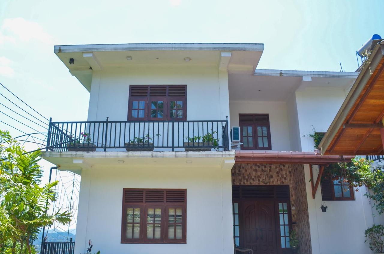 Angel Tower Bed & Breakfast Kandy Luaran gambar